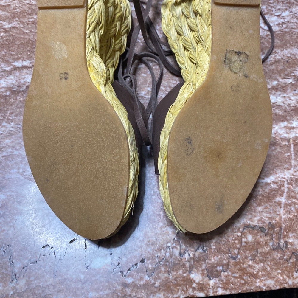 Sandals - Picture 2 of 3